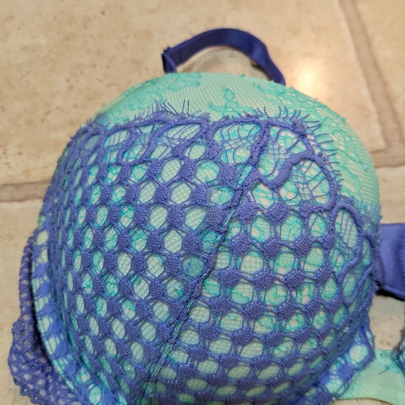 NWOT Victoria's Secret Push Up Bra - Picture 3 of 4